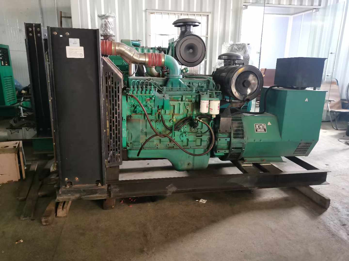 中和镇发电机租赁如何确定电缆的承载电流是否在安全范围内？