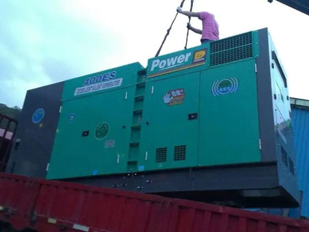 中和镇柴油发电机组转速不稳定时，如何对发动机进行维护？