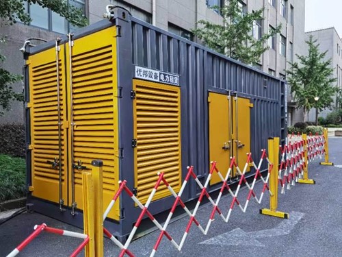 中和镇如何使用转速表检查发动机的转速？