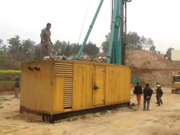 中和镇如何判断水冷式机油散热器密封件是否需要更换？